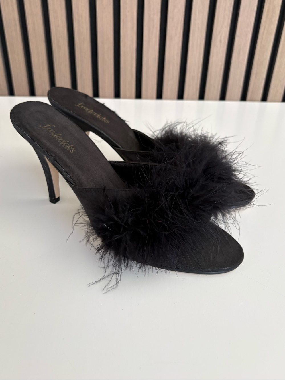 VTG Y2K  FREDERICKS OF HOLLYWOOD Feather Heels